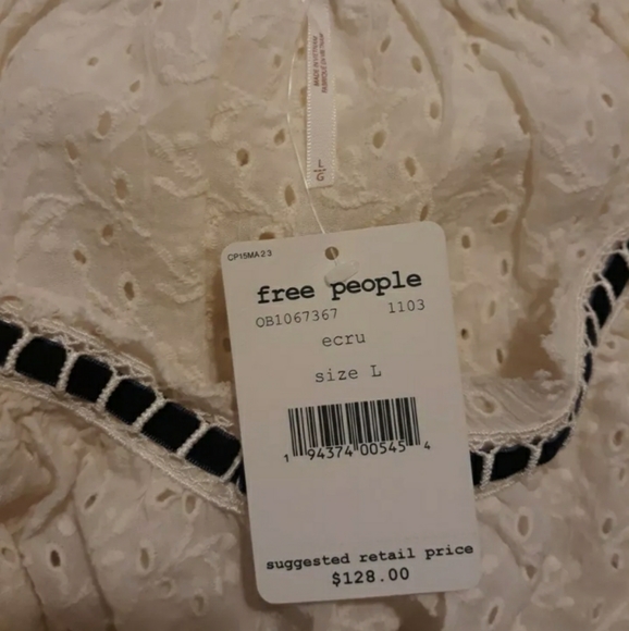 SOLD* Free People Darcy Eyelet Lace Blouse Peasant - Picture 3 of 8